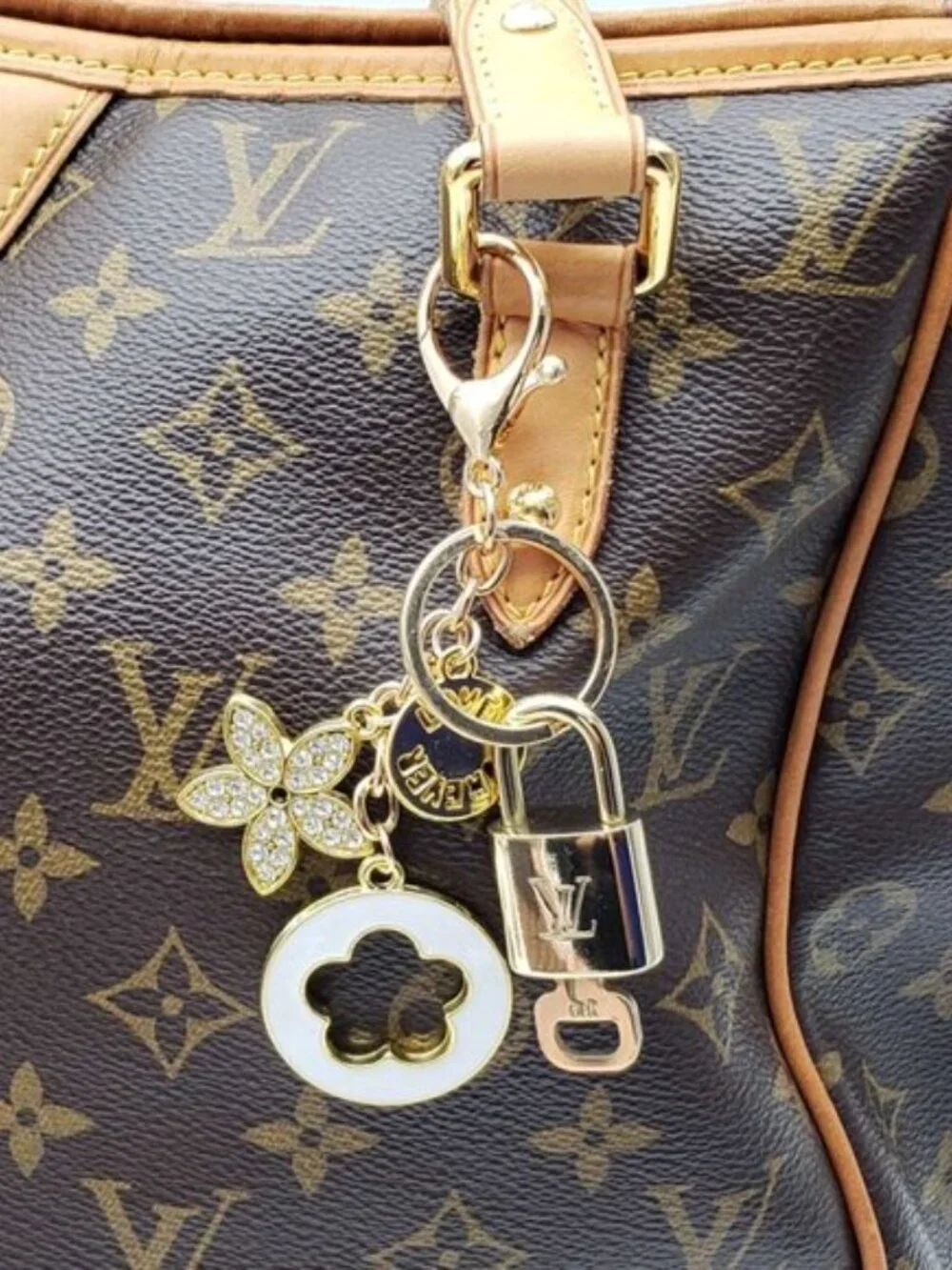 LV Gold Padlock Authentic 🔑 Luxury Bag Charm w/ Unbranded Flower Keychain
